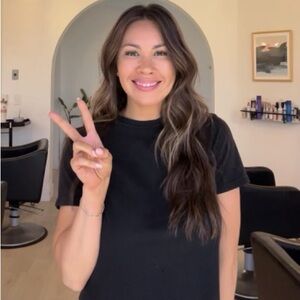 Meet your Posher, Violette Lee